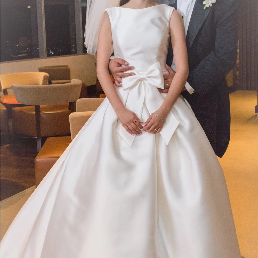 Rosa Clara Ivory Wedding Dress with Bustle and Bow